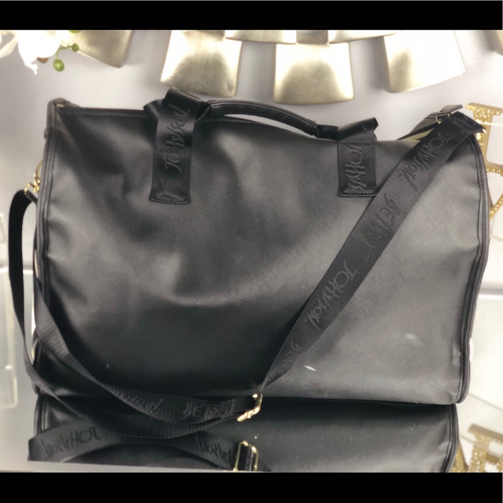 ❤️⚡️Betsy Johnson Heart Weekender Duffle Bag - Picture 3 of 8